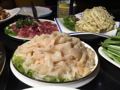 -牛员外鲜切牛肉火锅