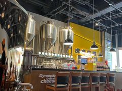 -HUZI虎滋精酿餐吧(京西大悦城店)