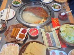 特色鸳鸯锅-蜀留香火锅·始于1999·原四川老火锅(白堤路店)