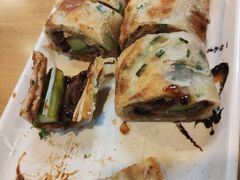 葱饼卷牛肉-台北楚楚园馅饼粥(虹桥南丰城店)