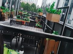 露天位-日进一片海.生腌海鲜火锅.宵夜烧烤(三里屯总店)