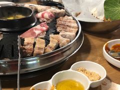 -江南猪肉商会无限续吃(弘大店)