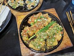 -何师烧烤·香辣蟹·川菜·30年老品牌(太古里旗舰店)