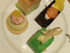 -亚龙湾希尔顿自助餐厅·海鲜·烧烤·沙滩BBQ·现场乐队