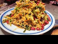 -新金手勺东北农家菜(太阳飘亮购物中心店)