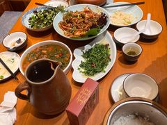 -老滇山寨•云南特色菜•地方菜•民族风情歌舞表演(金碧店)