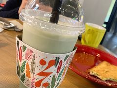 冰椰汁抹茶牛奶-HELLO 27 意面·沙拉·帕尼尼
