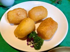 脆皮炸鲜奶-誉八仙茶室酒楼(新天地店)