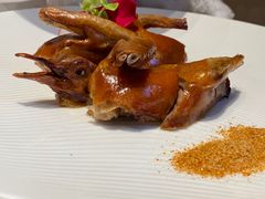 玻璃脆皮乳鸽-莲·中餐厅(成都首座万豪酒店)