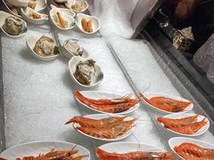 -雍容荟帝王蟹活龙虾展台自助(IFS黑金店)