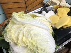 -洞庭洲·防空洞火锅·烧烤·铜锅涮肉(新百广场店)