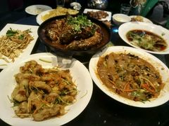 -李家猪蹄融合菜馆(河松街店)