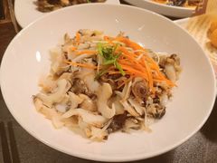-五谷丰登农家院·地道胶东菜·海鲜烧烤(威海店)