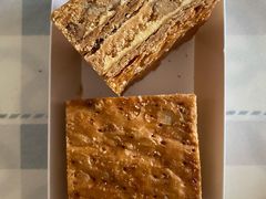 核桃拿破仑酥-黛汀烘焙DAINTY BAKERY(代字行合生汇店)