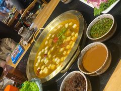 -顶顶汤火牛排火锅·经典铜锅涮肉