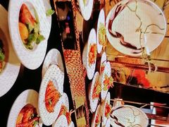 -雍容荟帝王蟹活龙虾展台自助(IFS黑金店)