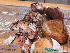 自磨血麦农夫-慢熟面包店bud bread(孩儿巷店)