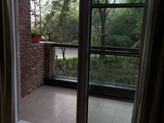 -上海怡沁园度假酒店