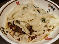 -顺溜·手工刀削面·黑金店(铜锣湾店)