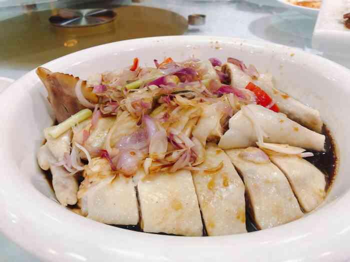 御水湾酒楼·宴会厅-"饭店很大,整个停车场都停满了车,我们去了.