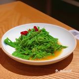 在烤鸭店吃脆皮烧鸡是什么样的体验？