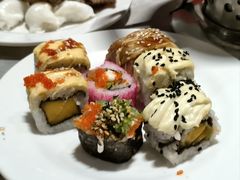 -金马门国际美食百汇(珞喻路店)