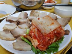 辣白菜包五花肉-屋里家延边朝鲜族冷面(南园店)