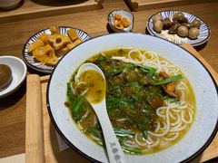 酸辣鸡汤米线-王春春鸡汤饭(成都城西优品道店)
