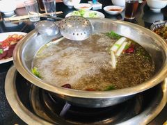 -周老三跷脚牛肉·全牛火锅(非遗传承店)