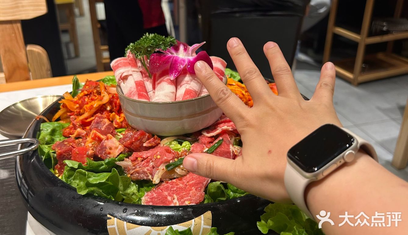 一顿就吃一盘肉🥩~[得意][得意][得意]