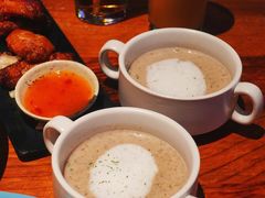 奶油蘑菇汤&nbsp;mushroom&nbsp;soup-MARU玛露音乐餐厅(大学路店)
