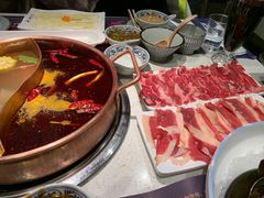 吊龙-牛村来人潮汕牛肉火锅(西单店)