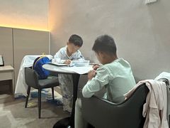 -金皇国际大酒店(桂林两江四湖火车站店)