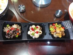 -东来菜馆•手抓海鲜家常菜•海鲜锅贴(鸽子窝店)