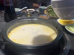 -大匠工房古船木艺术餐厅·猪肚鸡专门店(长白仙岛店)