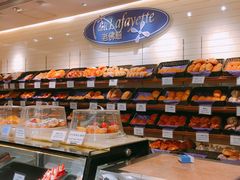 面包甜点陈列柜-老佛爷饼店