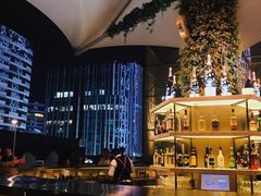 -The ROOF (通盈中心店)