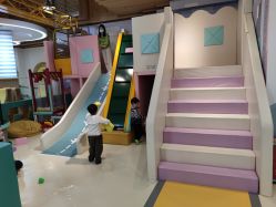 -多多淘儿童体验中心(重庆来福士店)