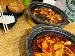 -极有家小鱼小鸡石锅煲(佳兆业店)