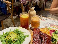 -Common Table · Brunch & Coffee