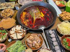 -黄潇洒老火锅(九眼桥宏济巷店)