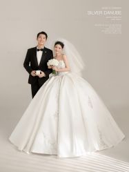 -雅云婚纱摄影工作室旗舰店