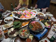 -青瓦餐厅·生鱼片·韩园烤肉(西塔店)