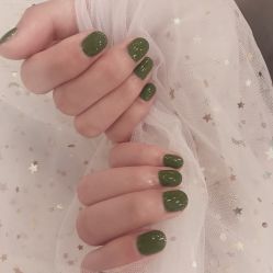 -蜜丝卡伦美甲美睫半永久