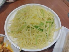 炒土豆丝-老昌春饼(中央大街店)