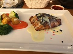 -LENBACH兰巴赫西餐啤酒坊(大连星海广场店)
