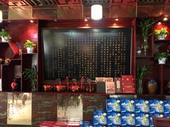 -霄汉牛三鲜湖北砂锅菜(万松园2店)