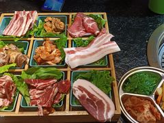 -烤路里·韩国品质自助烤肉(石路天虹4号店)