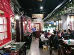 大堂-东口码头·烧鸽子·鱼头泡饼·地方菜(金鹰悦城店)