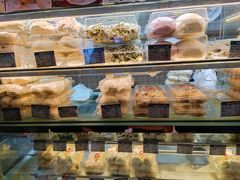 -白玉兰食品甜凤店(合生汇店)